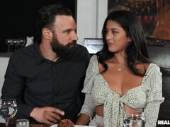 Gros cul, Grosse bite, Gros seins, Sucer une bite, Brunette brune, Fille latino, Mère que j'aimerais baiser, Chatte