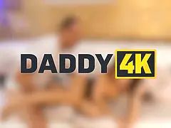 Pompino, Brunetta, Papà, Hd, Latina, Sedotta, Tatuaggi, Tette