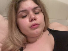 18 anni, Amatoriale, Bella grossa formosa, Bionda, Scureggiare, Latina, Solo, Ragazza