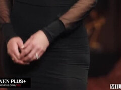 Blond, Pijpbeurt, Oudere vrouw, Diep in de keel, Reusachtig, Interraciaal, Man man vrouw, Rijden