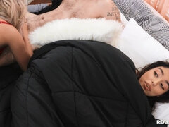 Leie, Amerikanisch, Schwarz, Würgen, Latina, Natürlichen titten, Piercing, Hintern versohlen