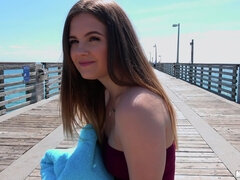 Rumpe, Strand, Brunette, Pikk, Naturlige bryster, Synsvinkel, Offentlig, Våt