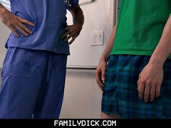 18, Kukk suging, Doktor, Homofil, Naturlige bryster