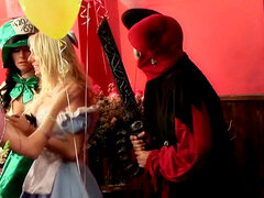 ブロンド, フェラチオ, グループ, インド人, なめる, 淫乱熟女, 自然山雀, オマンコ