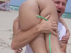 Lamer culo, Playa, Mamada, Coche, Cuadrupleta, Tetas naturales, Coño, Tetas
