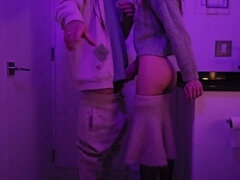 18, Amatør, Orgasme, Petite, Tenåring, Toalett