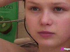 Amateur, Cul, Salle de bains, Européenne, Nue  à poil, Douche, Nénés, Mouillée