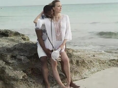 Blond, Pijpbeurt, Handbeurt, Hardcore, Hd, Interraciaal, Likken, Buiten