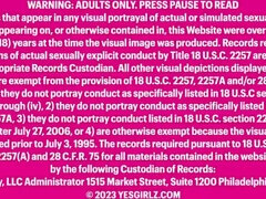 Gros seins, Gorge profonde, Branlette thaïlandaise, Hard, Seins naturels, Adolescente, Nénés, Mouillée