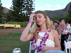 Sucer une bite, Branlette thaïlandaise