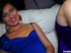 Enthousiasteling, Sperma shot, Hondjeshouding, Groep, Zoenen, Kousen, Zuigen, Swinger