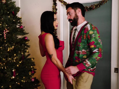 Busty sweetheart and her gentleman meet Christmas in bed