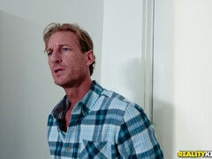 18 jaar, Enthousiasteling, Kont, Blond, Likken, Masturbatie, Kut duiken, Tatoeage