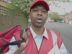 Hd, Gospodinja, Kuhinja, Naravne joške, Dokolenke