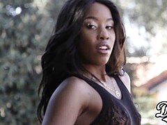 young chocolate stunner Ashley Pink knows how to treat bbc
