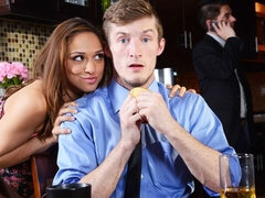 Velika rit, Velik kurac, Fafanje, Doggystyle, Latinka, Naravne joške, Muco, Najstnice