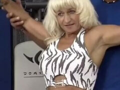 Enthousiasteling, Anaal, Blond, Pijpbeurt, Sperma shot, Sperma in gezicht, Omie, Spier