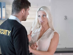 Stor stjärt, Stor kuk, Stora tuttar, Blondin, Avsugning, Doggystyle, Ansiktsbehandling, Milf