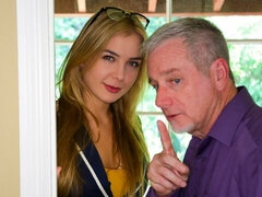 Amatorka, Duży tyłek, Duży kutas, Duże cycki, Obciąganie, Styl na pieska, Nastolatki