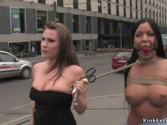 Babe, Bdsm, Fangenskap, Barmfager, Fetisj, Elskerinne, Offentlig, Slave