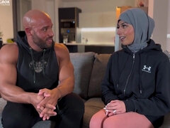 Azjatka, Duży tyłek, Duży kutas, Duże cycki, Cycata, Hardcore, Indyjski, Żona