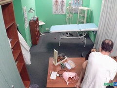 Amateur, Sucer une bite, Tromperie, Médecin, Léchez, Bureau, Chatte, Uniforme