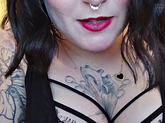 Vends-ta-culotte - JOI and humiliation with busty dominatrix