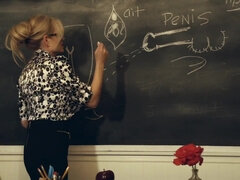 Grosse titten, Blondine, Hochschule, Hardcore, Milf, Natürlichen titten, Lehrer, Titten