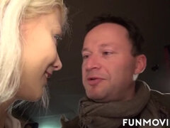 Grote lul, Grote mammen, Sperma shot, Dubbele penetratie, Hardcore, Likken, Trio, Tieten likken