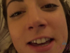Kuřba, Creampie, Prstovanie, Orgazmus, Z pohľadu účastníka, Vyholené, Striekať, Kozičky
