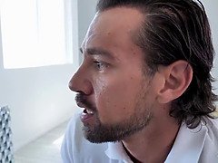 Store bryster, Pik sutte, Hundestilling, Hæle, Stedmor, Strømper, Teenager, Bryster